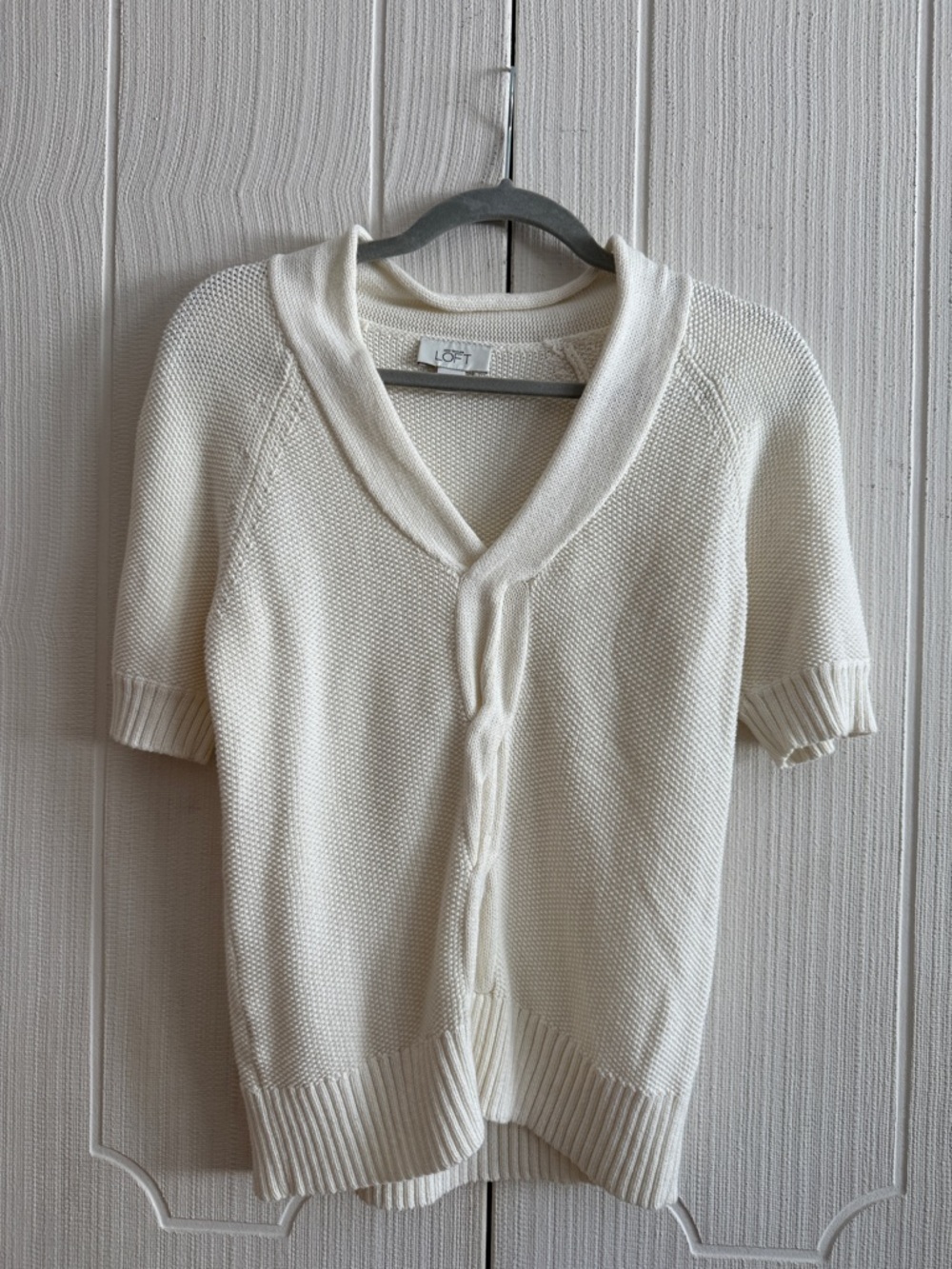 LOFT Cream V-Neck Short Sleeve Knit Sweater